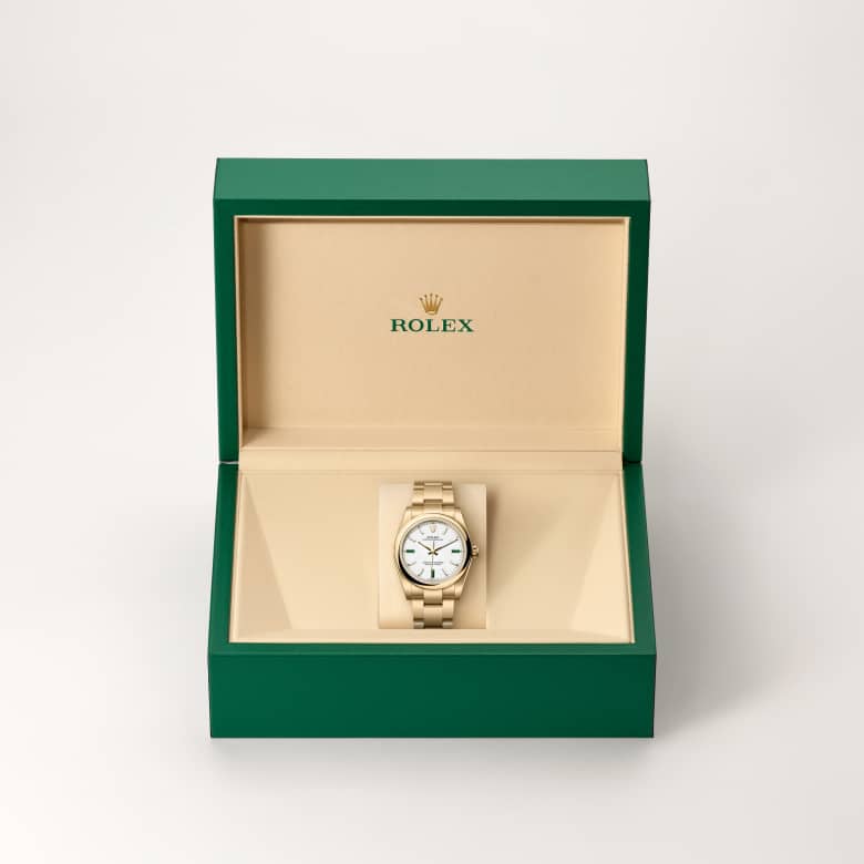 Rolex Oyster Perpetual 34 in 18 ct yellow gold M124208-0002* - Michaud