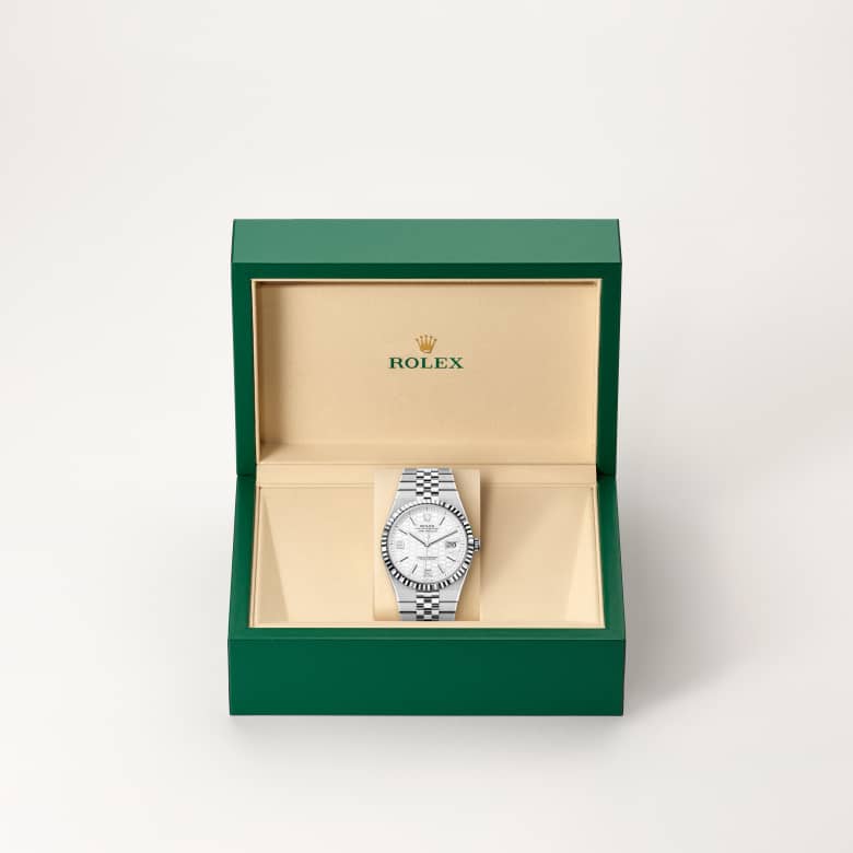 Rolex Land-Dweller 40 in Rolesor gris – combinaison d’acier Oystersteel et d’or gris M127334-0001* - Michaud